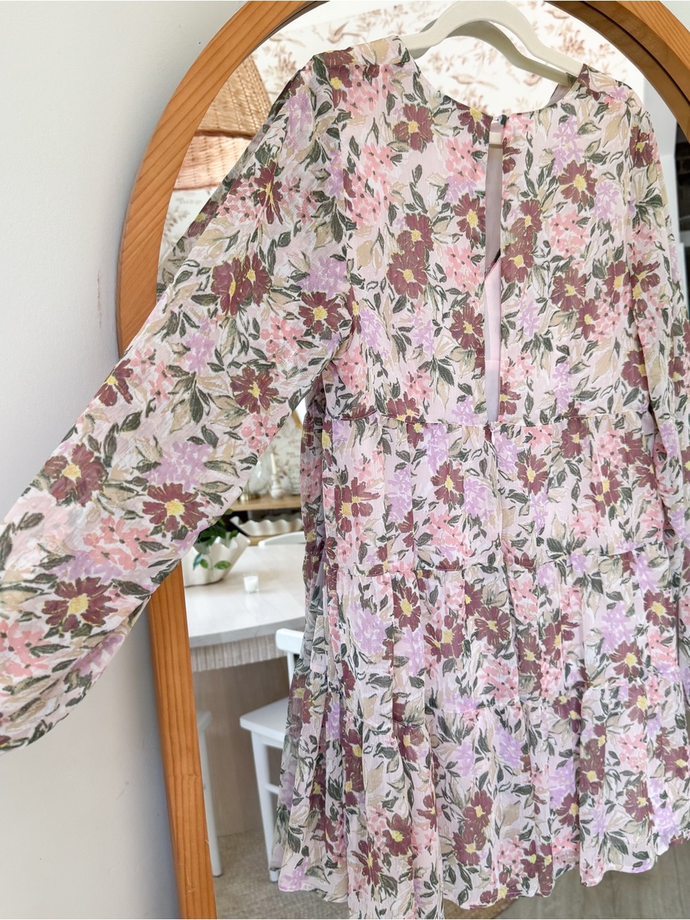 Floral V-Neck Tiered Long Sleeve Women’s Top - Pink - Picture 2 of 3